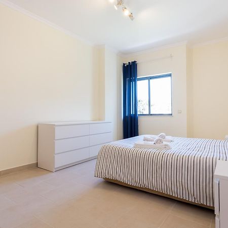 Pedros Apartment By Seewest Lagos Esterno foto