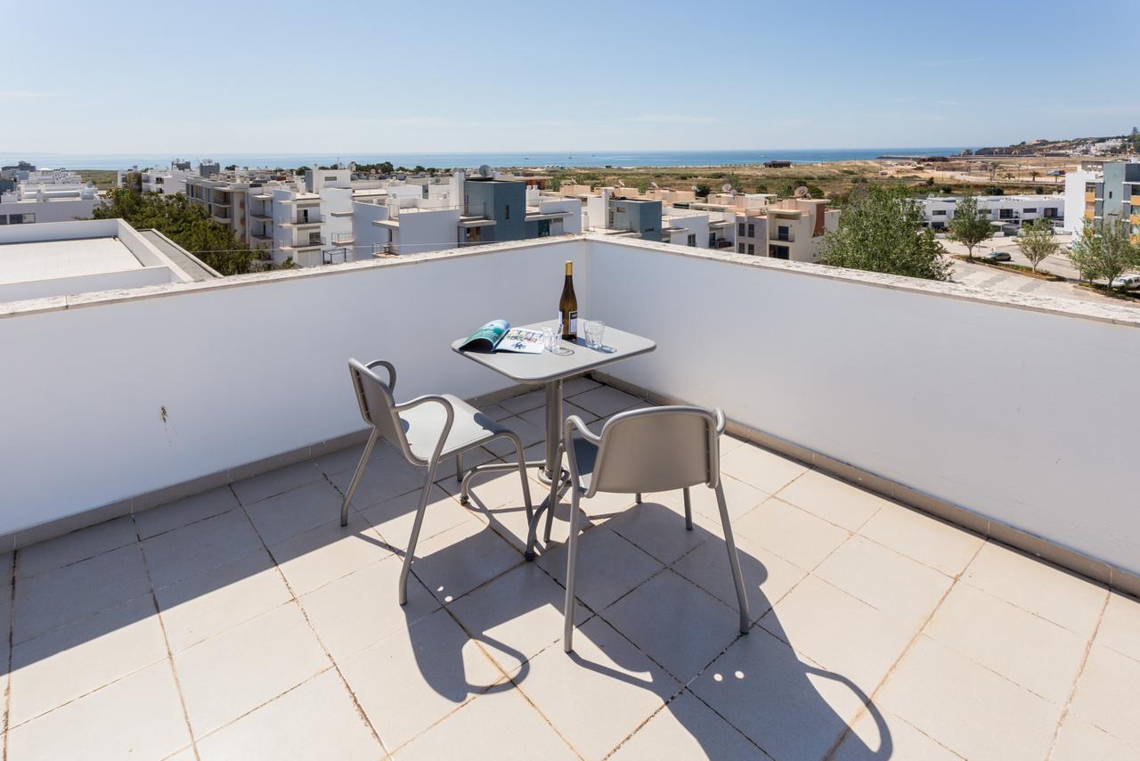 Pedros Apartment By Seewest Lagos Esterno foto